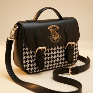 Beautiful Hogwarts Harry Potter purse
